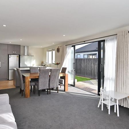 Thomas Townhouse - Christchurch Holiday Homes Exterior photo